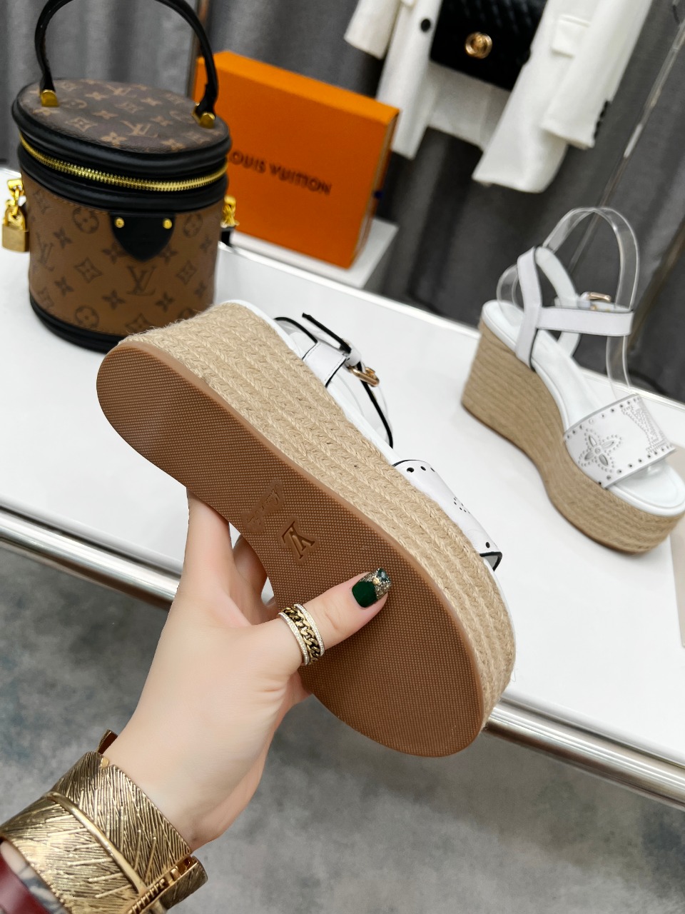 L0vis Vvtt0n Women’s Starboard Wedge Sandal White For Women LV 1A9PKT