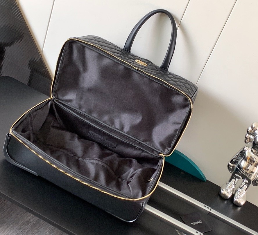 Ch**el Classic D1am0nd-Quilted Suitcase Black 19.3in/49cm