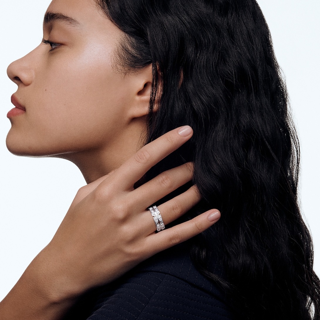 L0vis Vvtt0n Tumbler Ring Silver-Toned For Women – Q0L10B