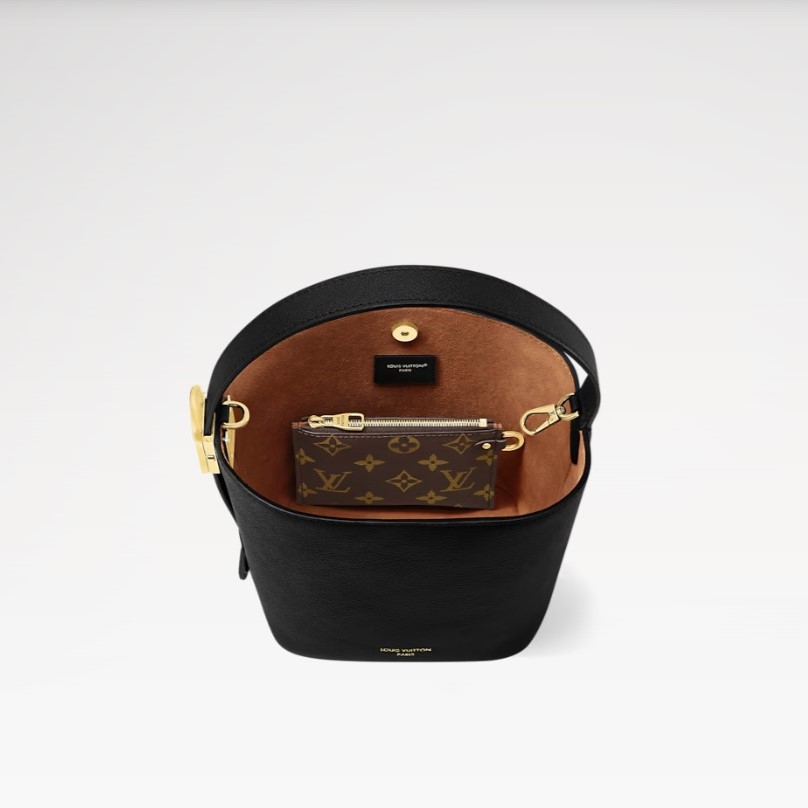 L0vis Vvtt0n Low Key All In BB Black For Women 6.3in/16cm M25543