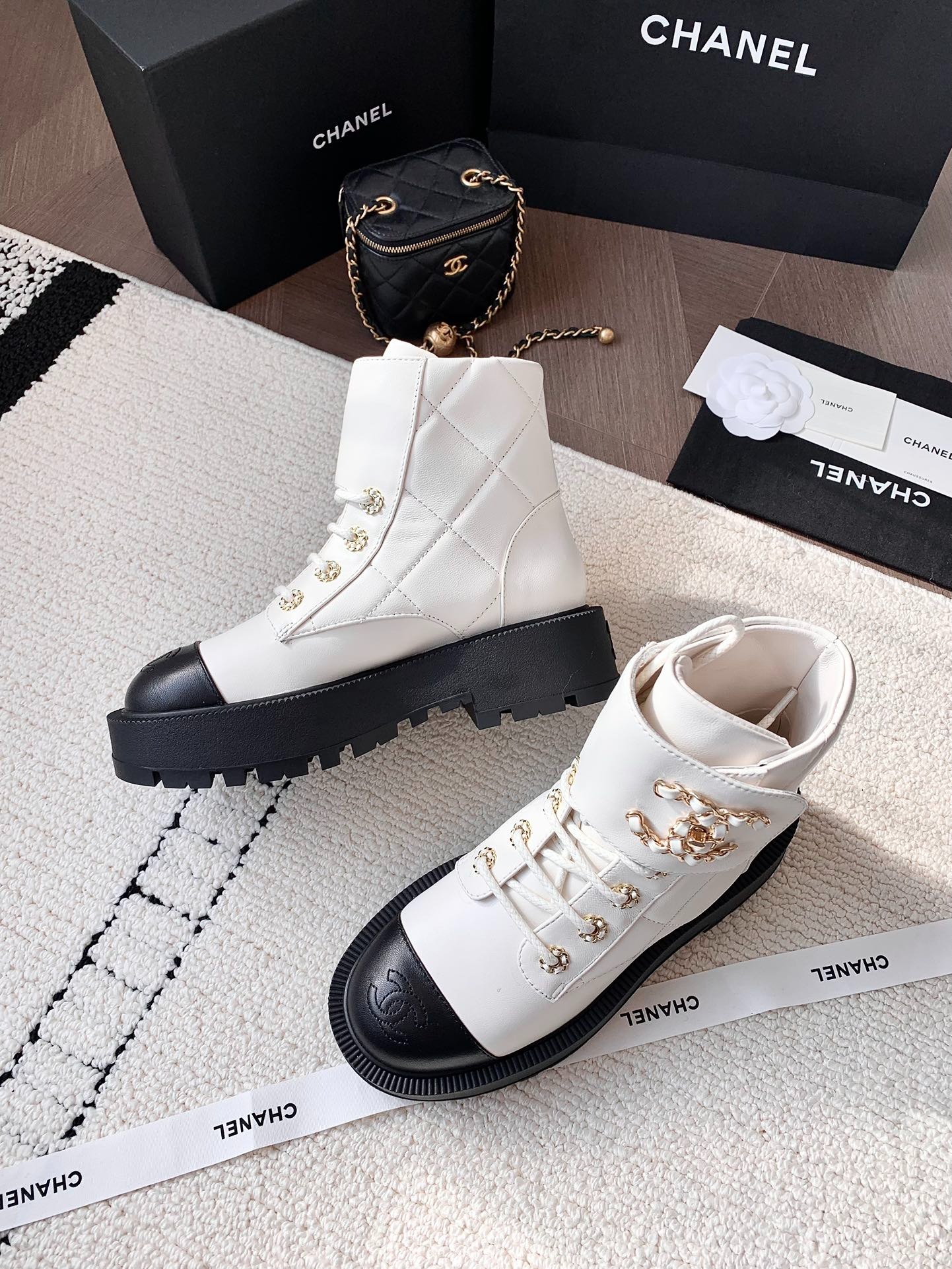 Ch**el Quilted Platform Ankle Boots White For Women