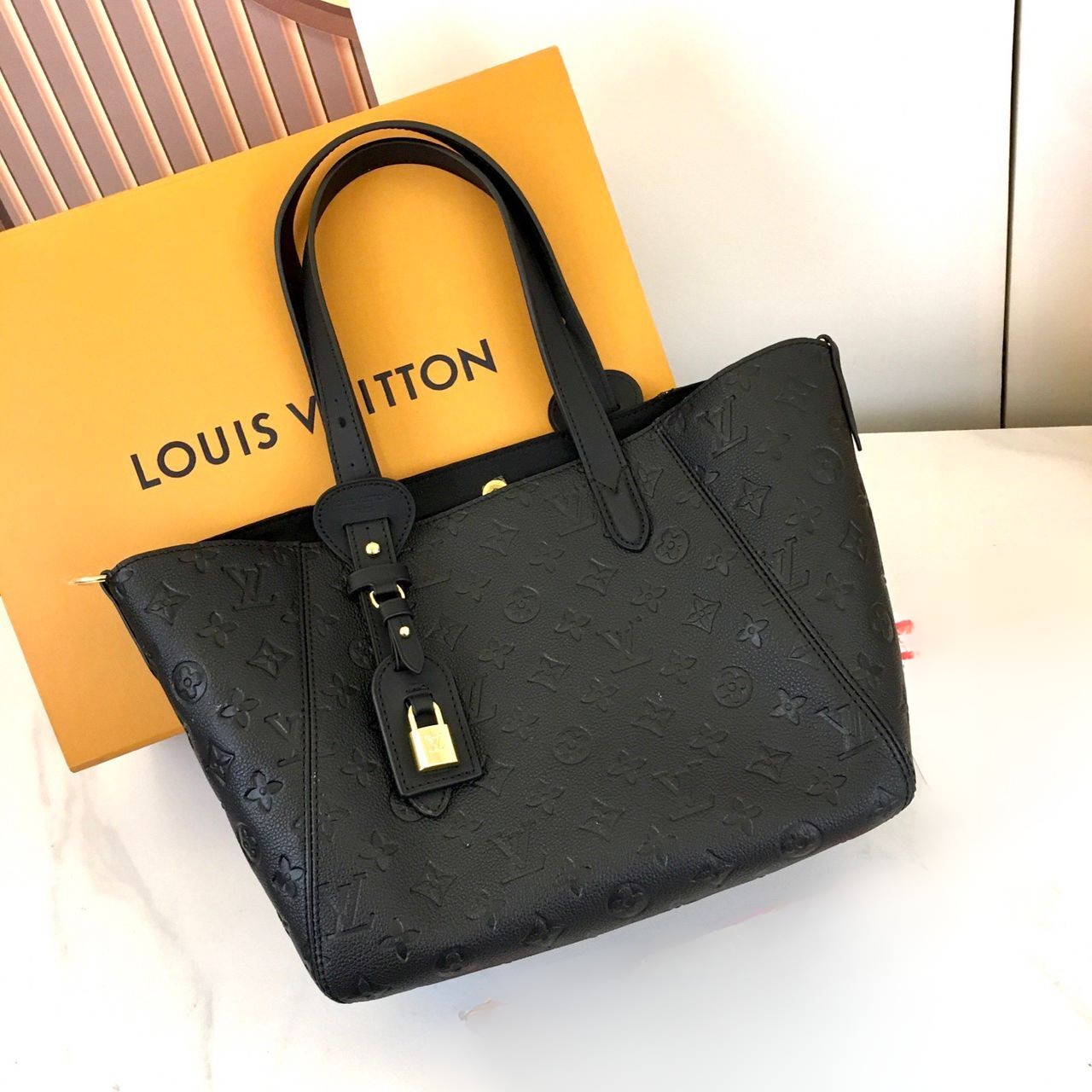 [True-to-ORIGINAL] L0vis Vvtt0n All In One PM Black For Women 15.7in/40cm M25858