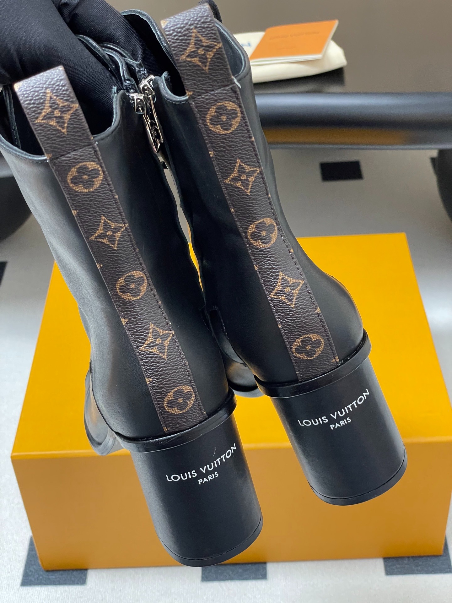 L0vis Vvtt0n Berlin Open Toe Ankle Boots Black For Women 1AIBRU