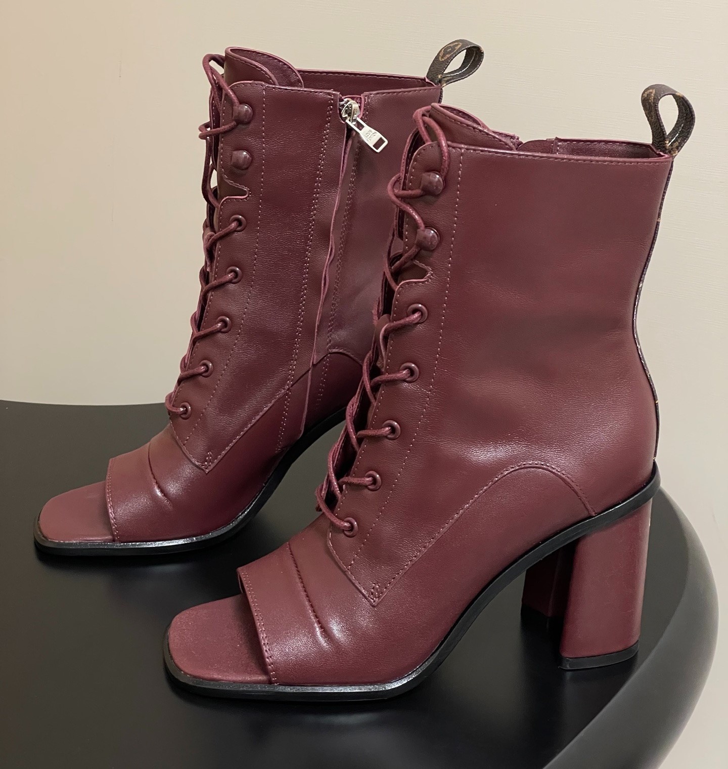 L0vis Vvtt0n Berlin Open Toe Ankle Boots Bordeaux Red For Women 1AICLT