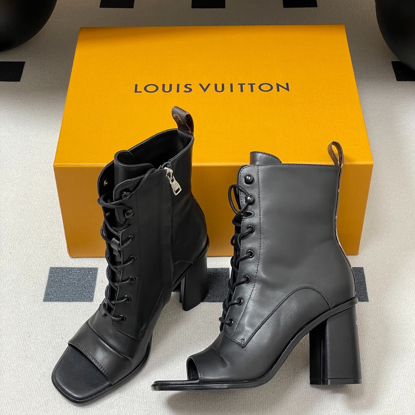 L0vis Vvtt0n Berlin Open Toe Ankle Boots Black For Women 1AIBRU