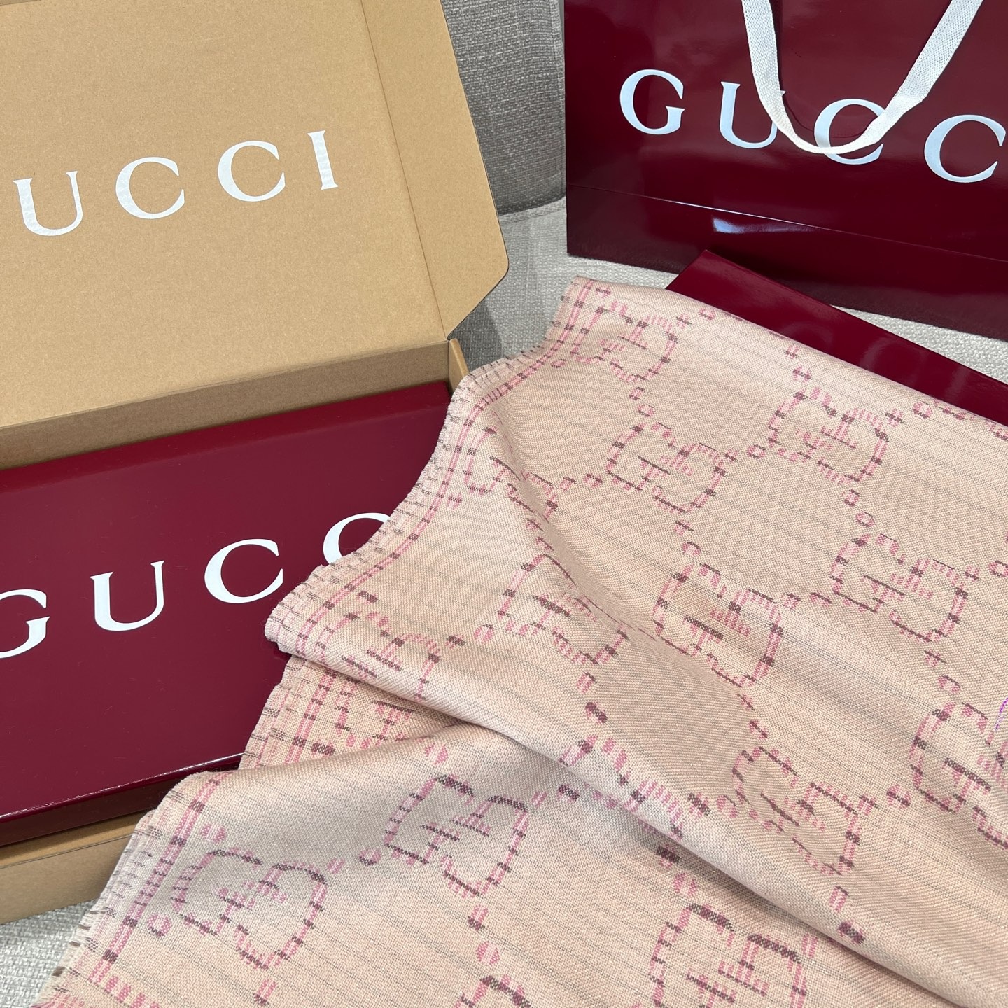 Gvc*1 Check GG Scarf Ivory And Pink 70.8in/180cm ‎774419 3GAMQ 9272