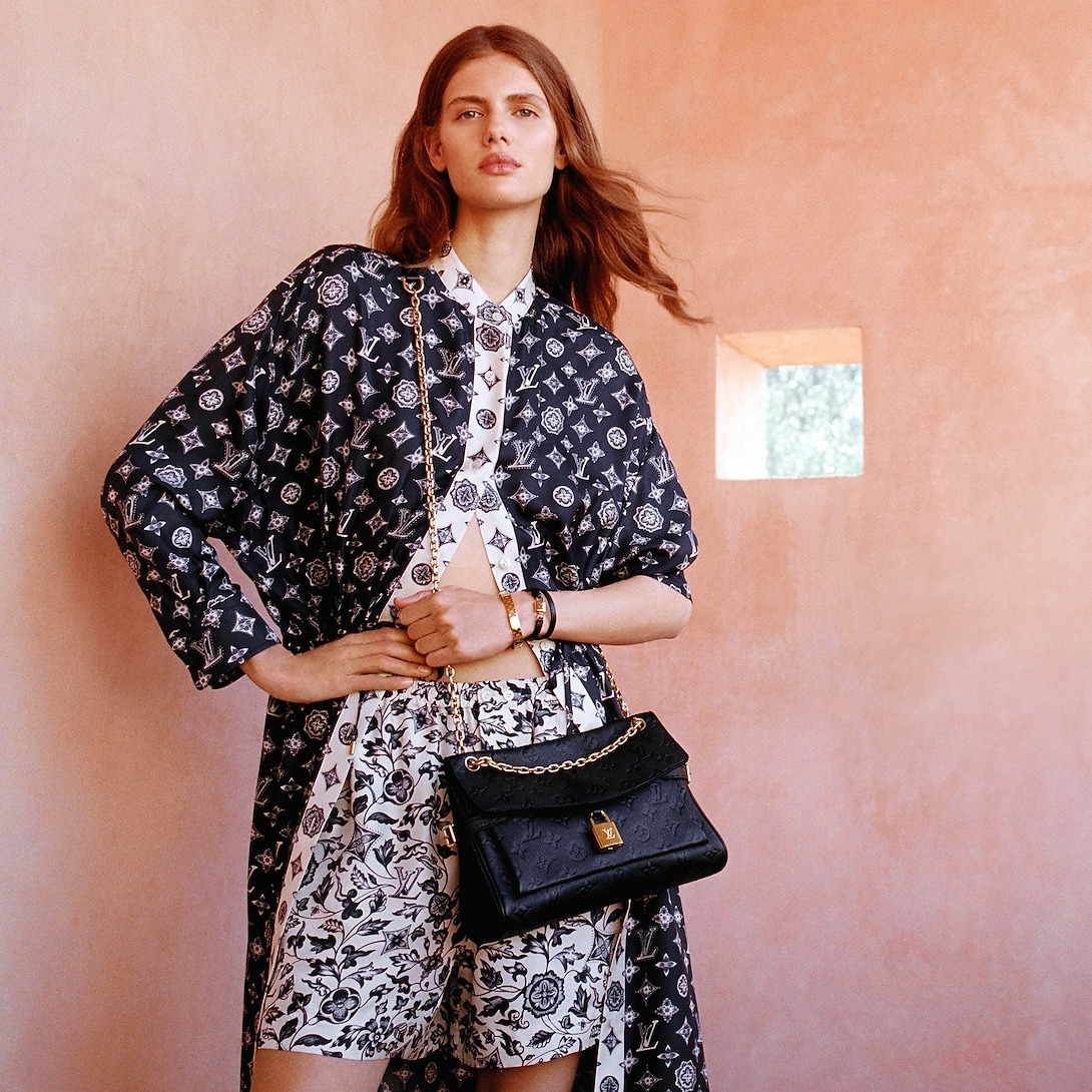 [True-to-ORIGINAL] L0vis Vvtt0n Anytime Flap Bag Black For Women 11.6in/29.5cm M14604