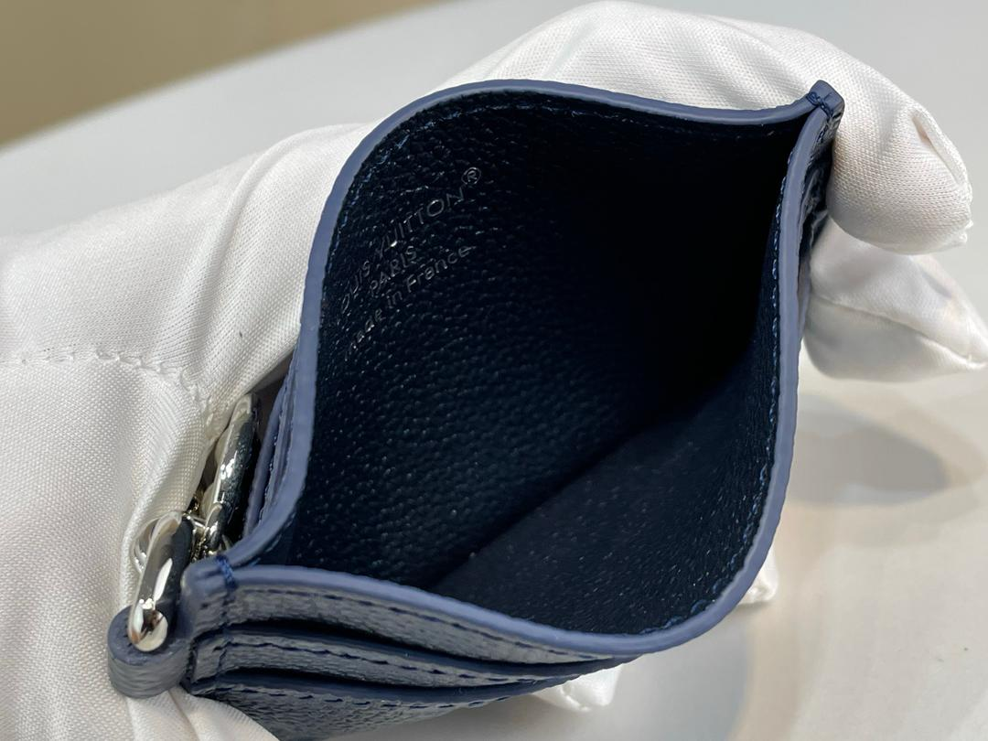 L0vis Vvtt0n LV Charms Card Holder Shimmery Ink For Women 4in/10cm M26525