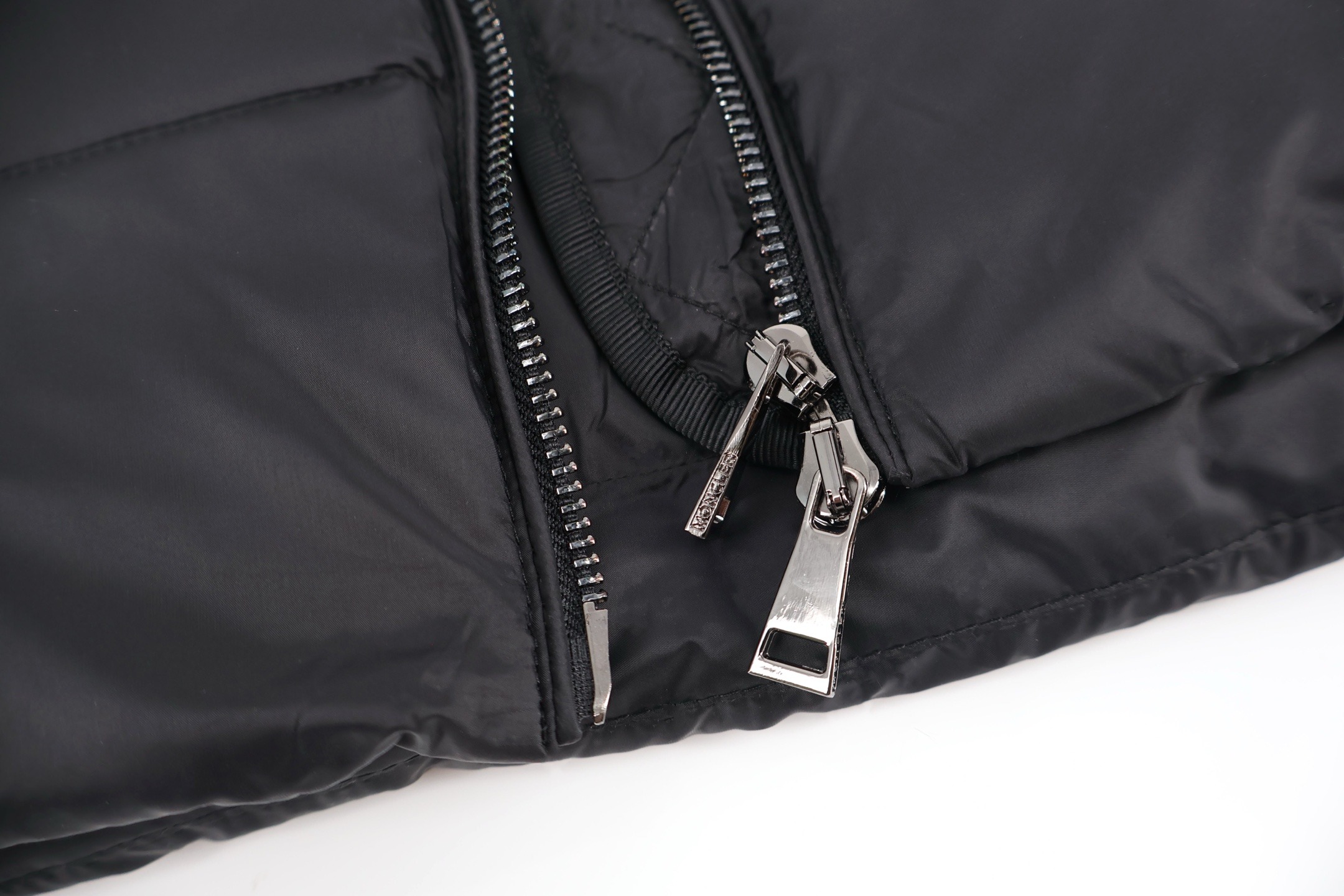 Moncler Boed Hooded Shearling-Trimmed Short Down Jacket Black For Women