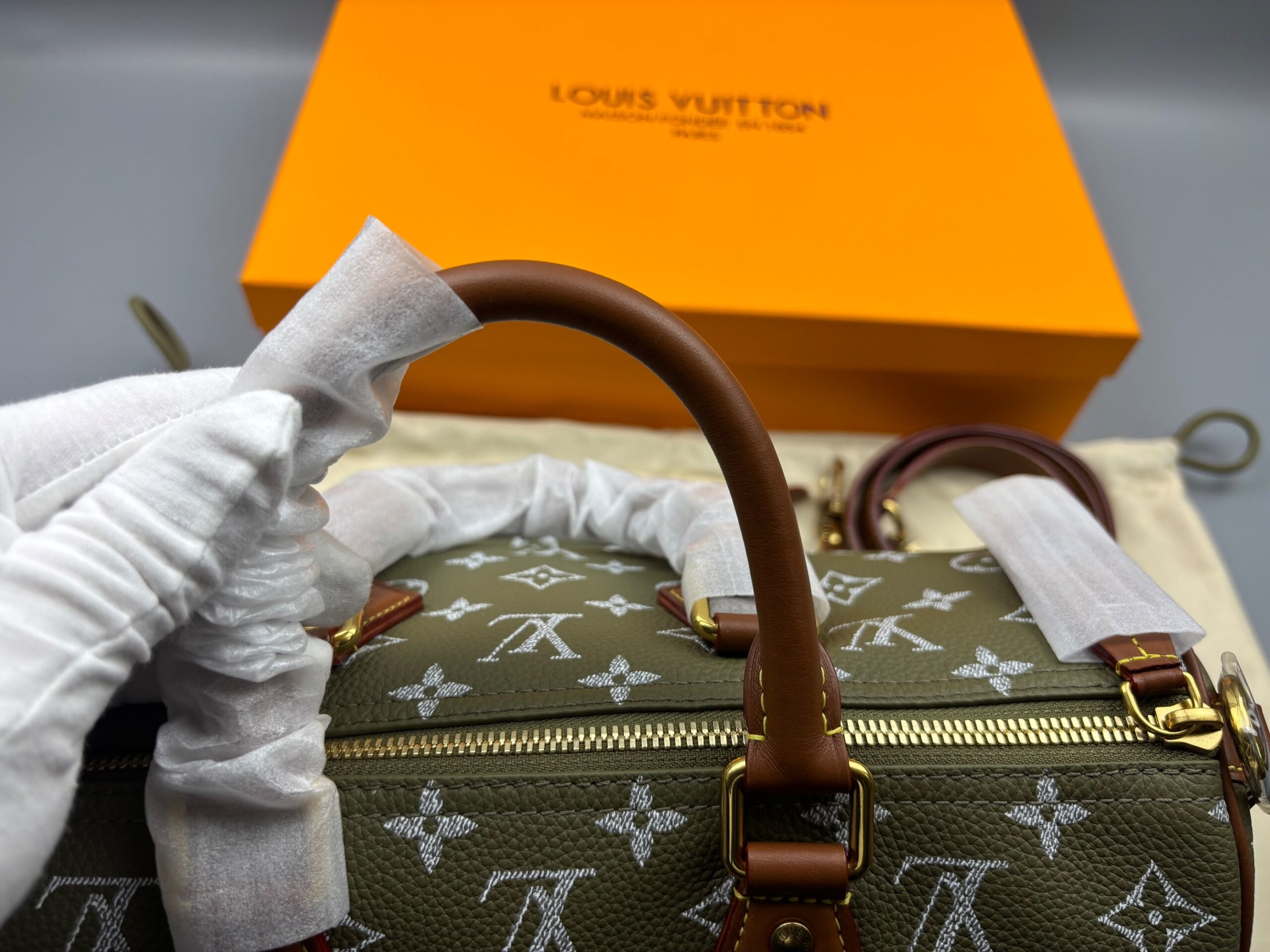 [True-to-ORIGINAL] L0vis Vvtt0n Speedy P9 Bandoulière 30 Green Sancha For Men 11.8in/30cm M15241