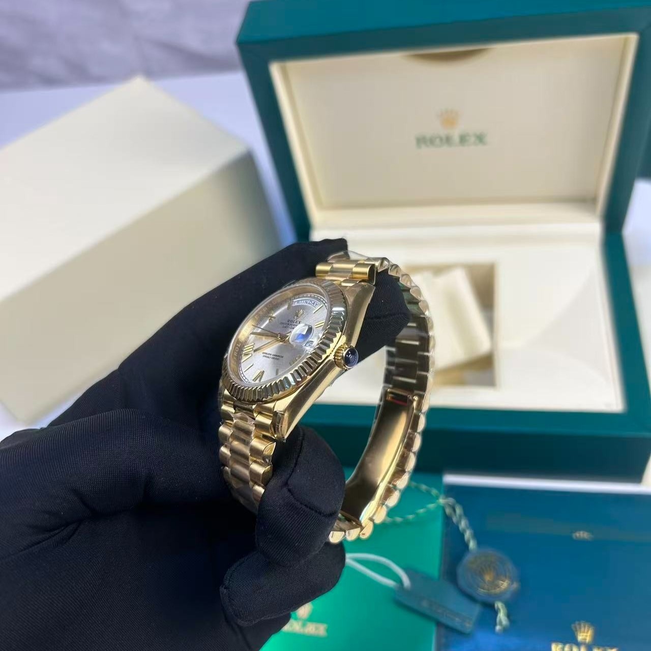 R01ex Day-Date 36 Watch Gold Toned Silver Dial 36mm For Men