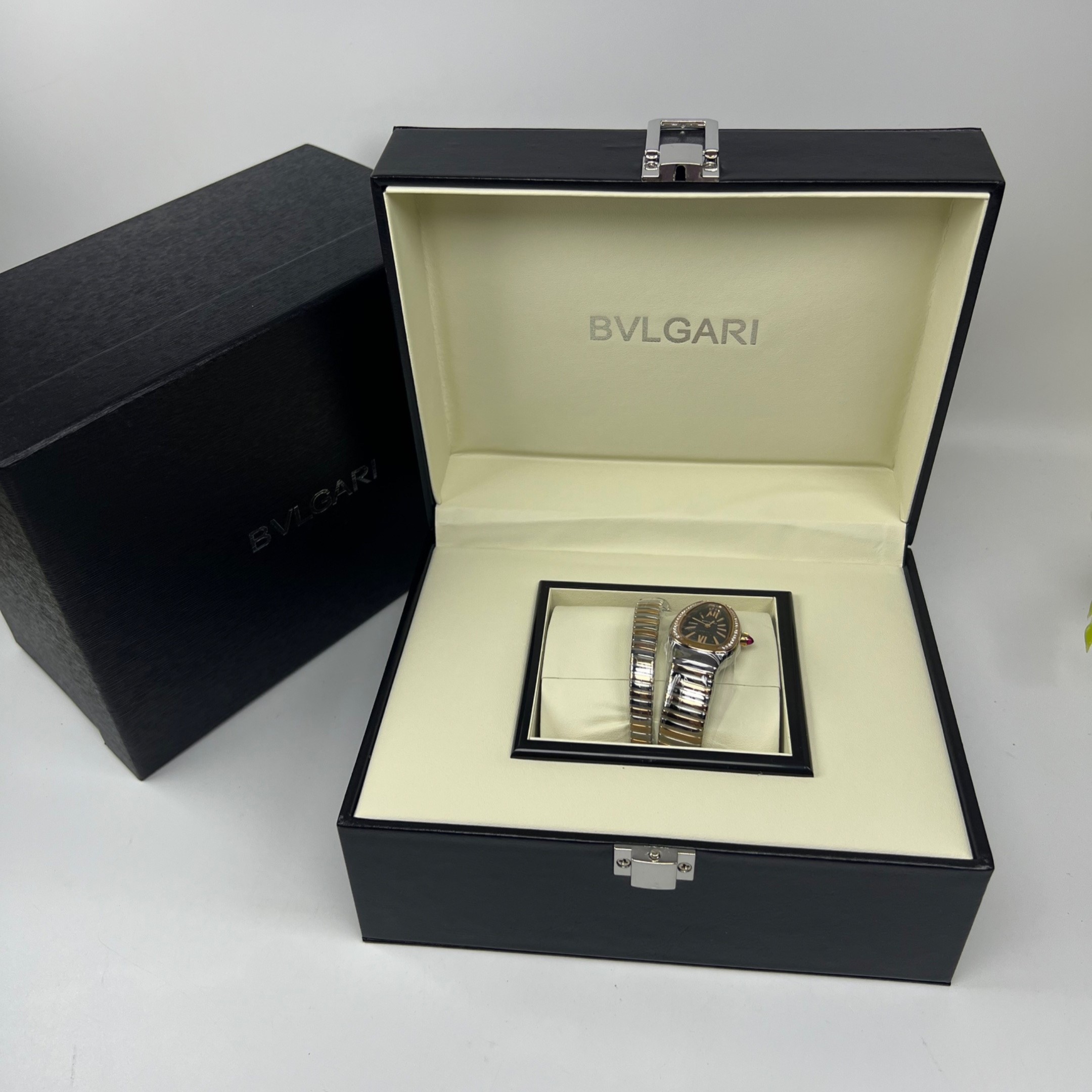 Bv1g*ai Serpenti Tubogas Watch Silver/Rose Gold Toned Black Dial 35mm For Women 103823