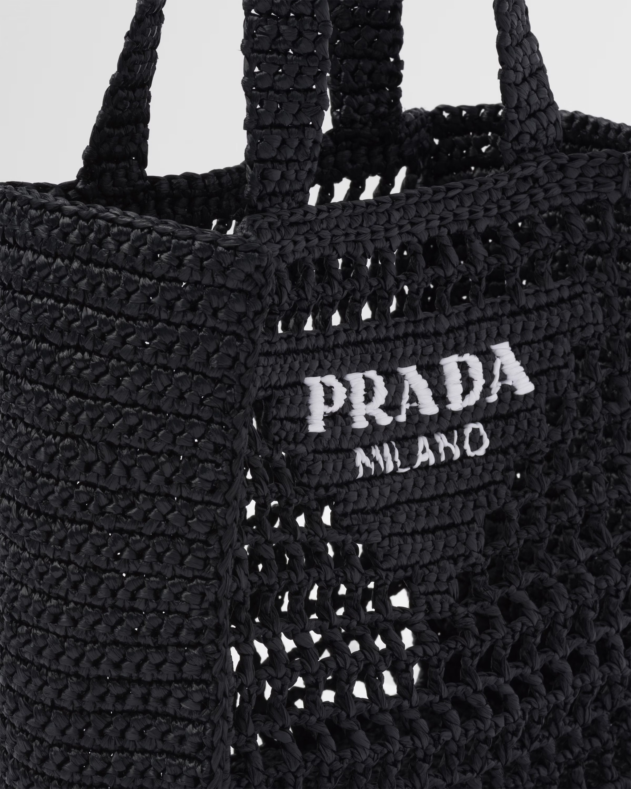 Pra*a Small Raffia Tote Black For Women 22cm/ 8.7in – 1BG444_2A2T_F0002_V_OOO