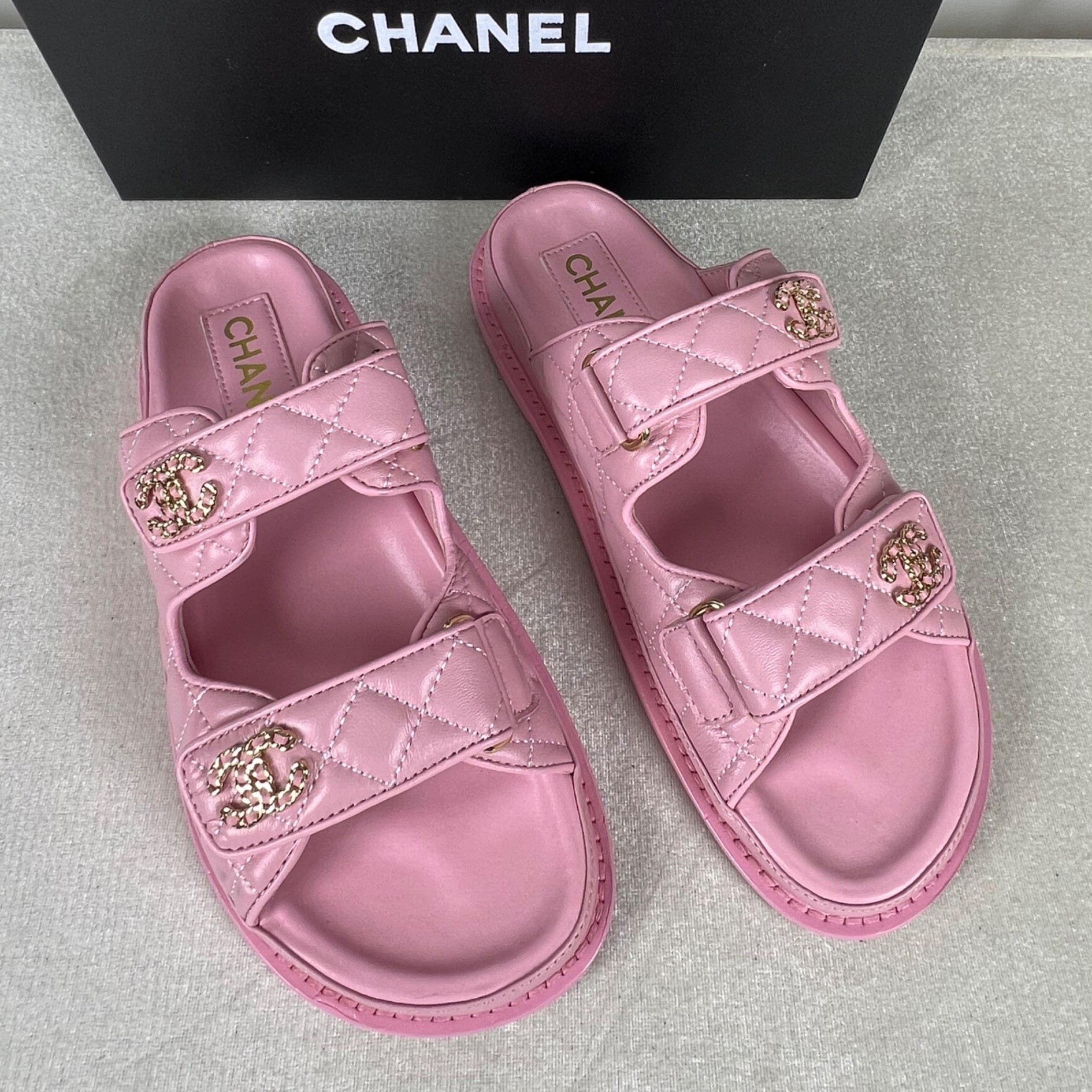 Ch**el Sandals With Ch**el Logo Pink For Women