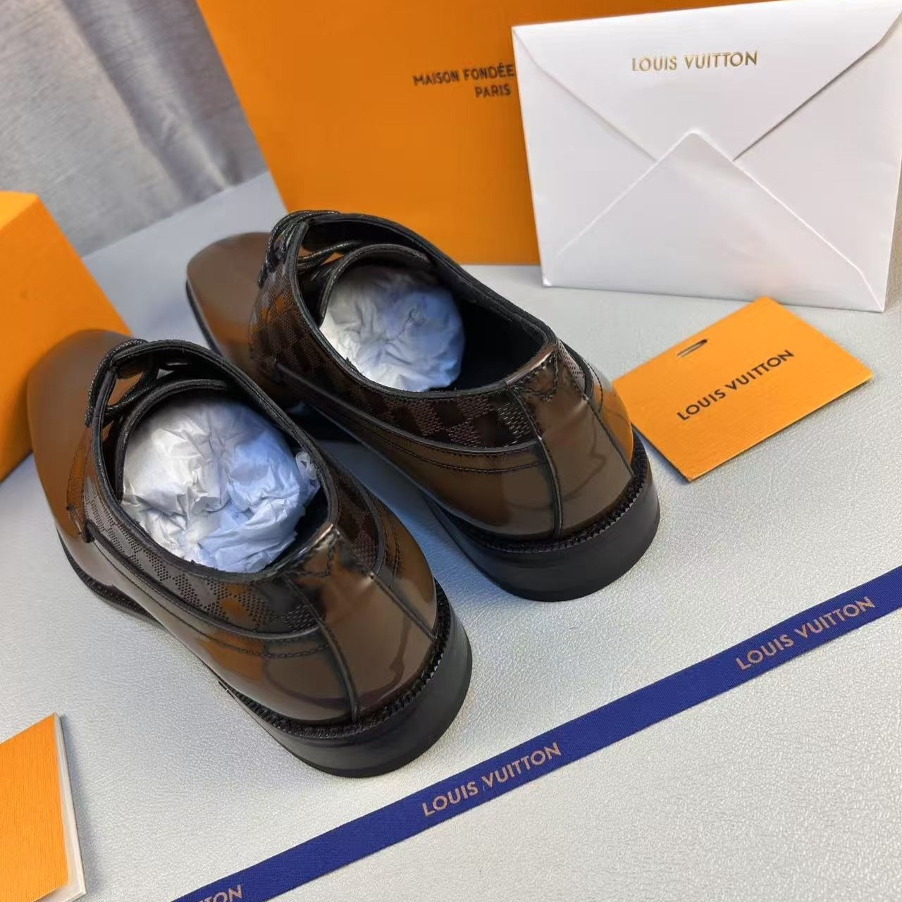 L0vis Vvtt0n Minister Derby Brown For Men