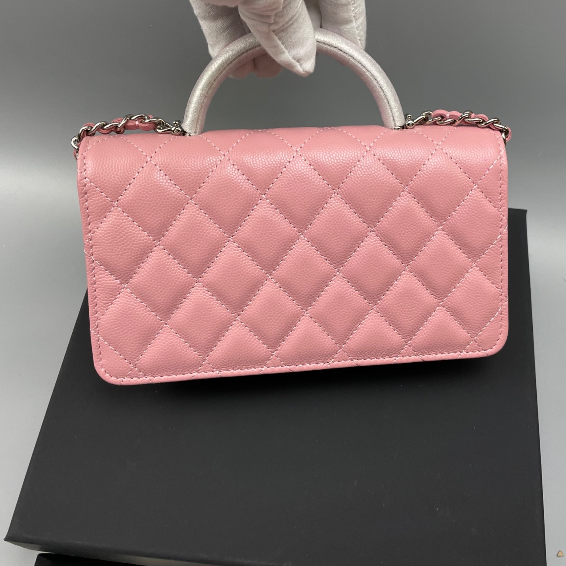 [True-to-ORIGINAL] Ch**el Clutch With Chain Pink 7.3in/18.5cm For Women
