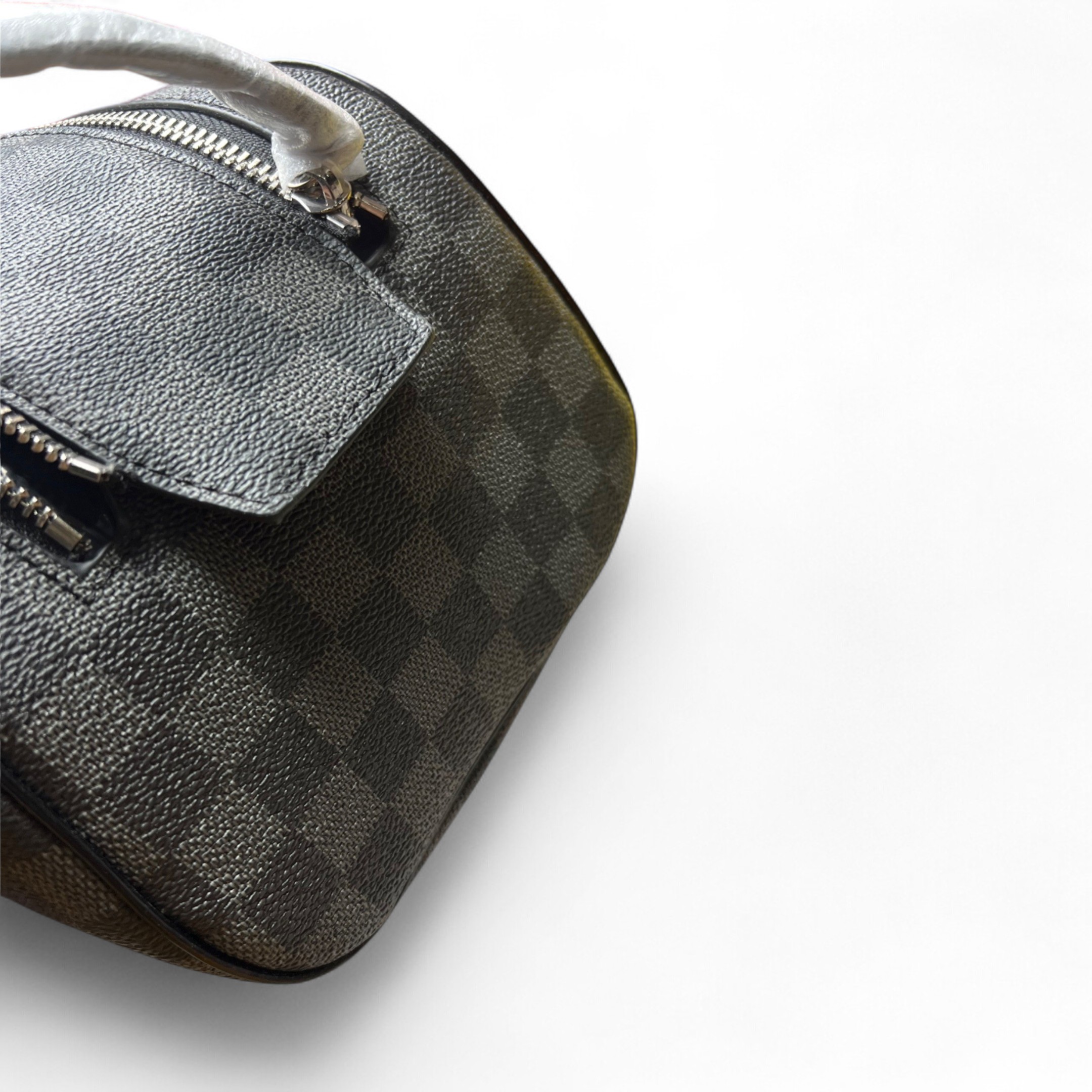 L0vis Vvtt0n King Size Toiletry Damier Graphite Canvas 11in/28cm LV N40127