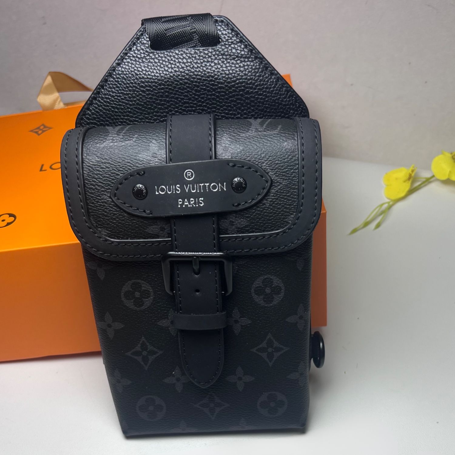 L0vis Vvtt0n Saumur Slingbag Monogram Eclipse Black For Men, Men’s Bags, Crossbody Bags 7.1in/18cm LV M45912