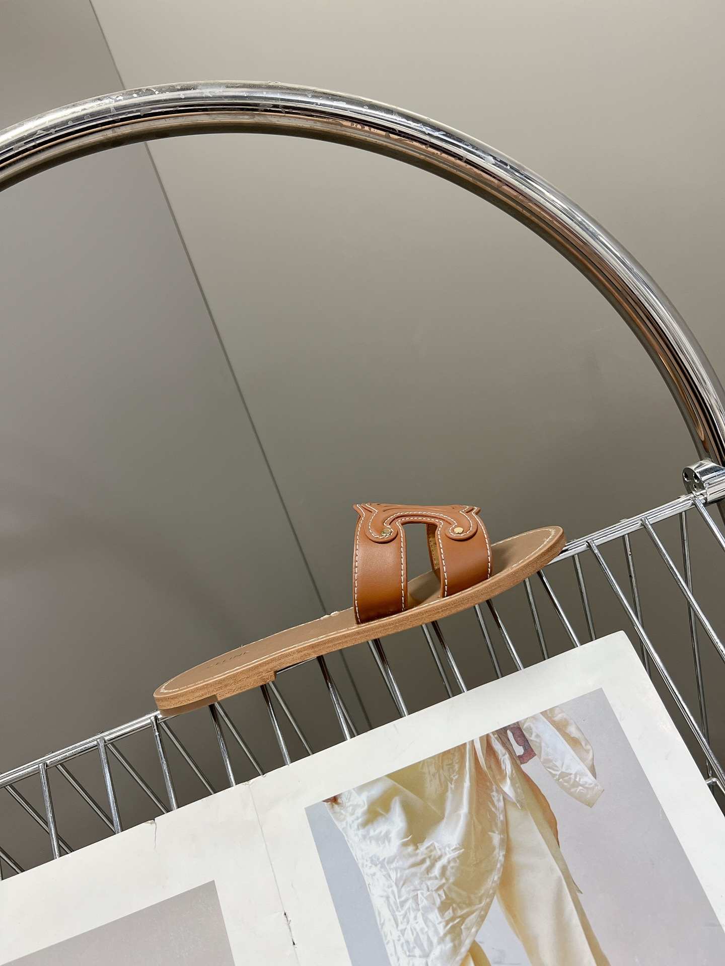 Ce1i*e Triomphe Mule Brown For Women 352413767C.04LU