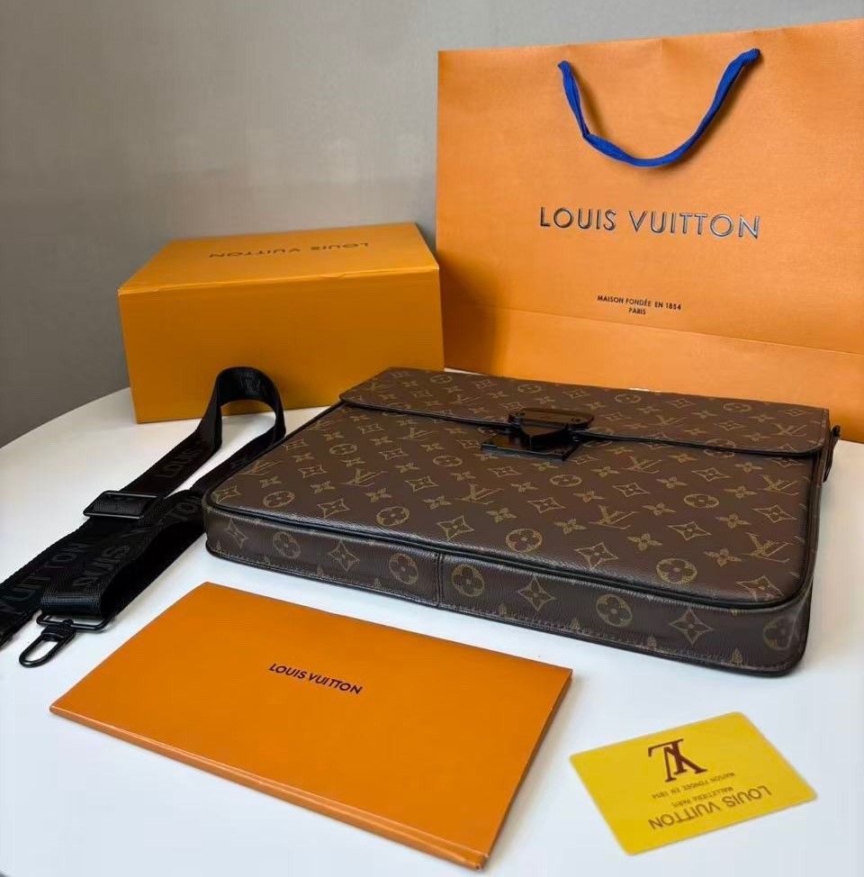 L0vis Vvtt0n S-Lock Briefcase Monogram Canvas For Men, Men’s Bags, Shoulder And Crossbody Bags 14.6in/37cm LV