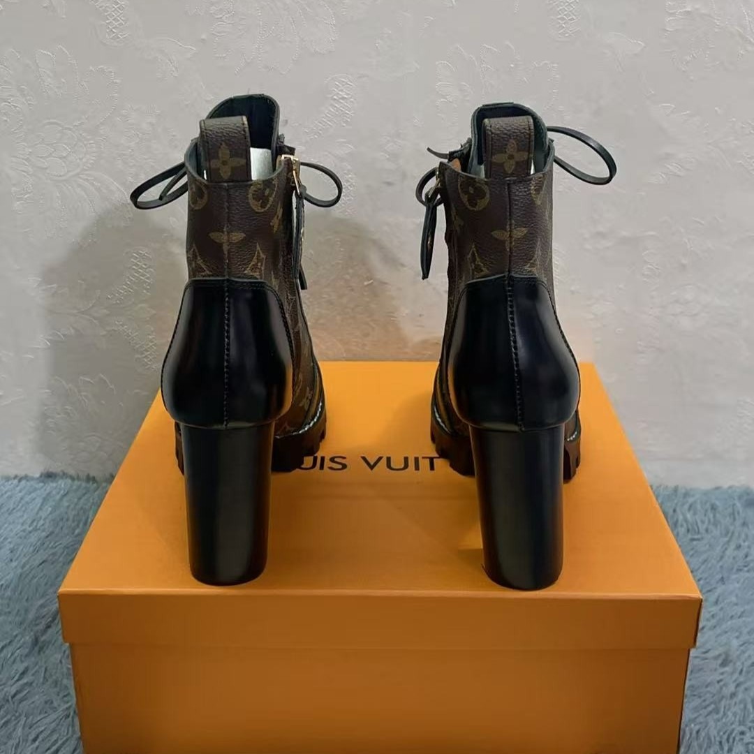 L0vis Vvtt0n Star Trail Ankle Boots Patent Monogram Material Black For Women 1A2Y7P