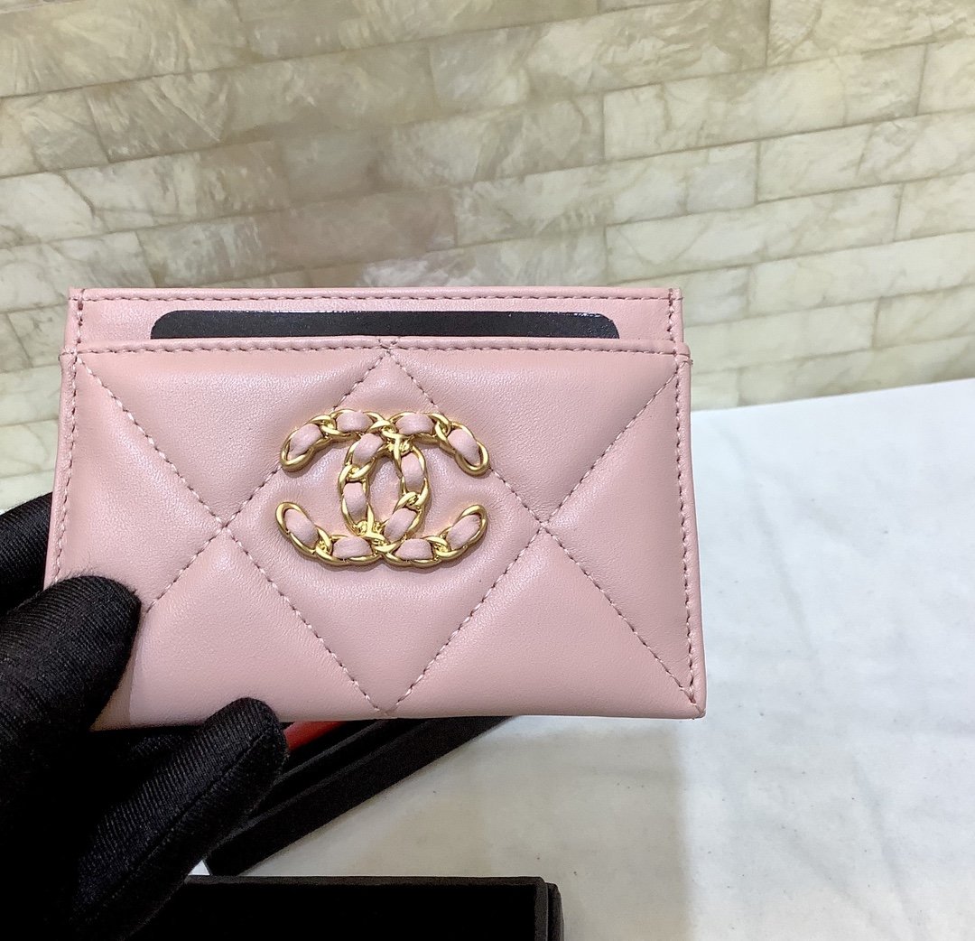 Ch**el CO-CO 19 Card Holder Wallet Light Pink Gold Toned Hardware For Women 11cm/4.3in