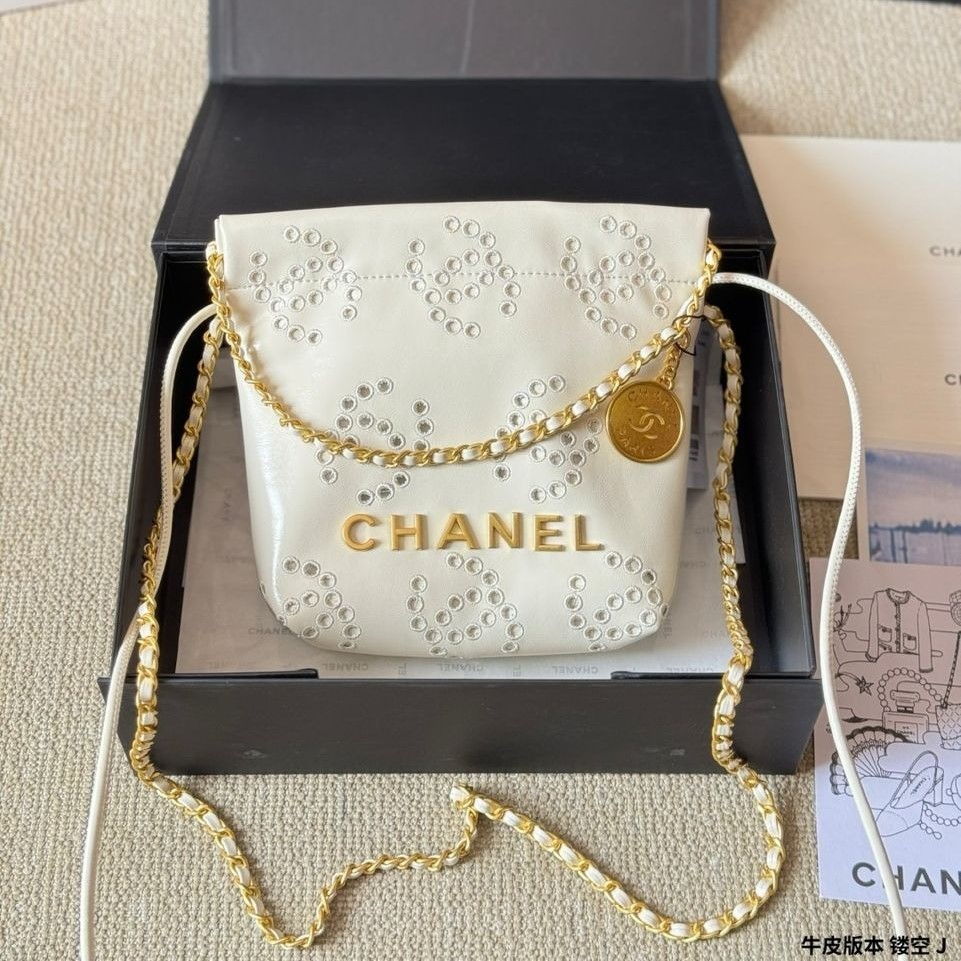 Ch**el 22 Mini Handbag White 7.5in/19cm For Women AS3980-B19648-10601