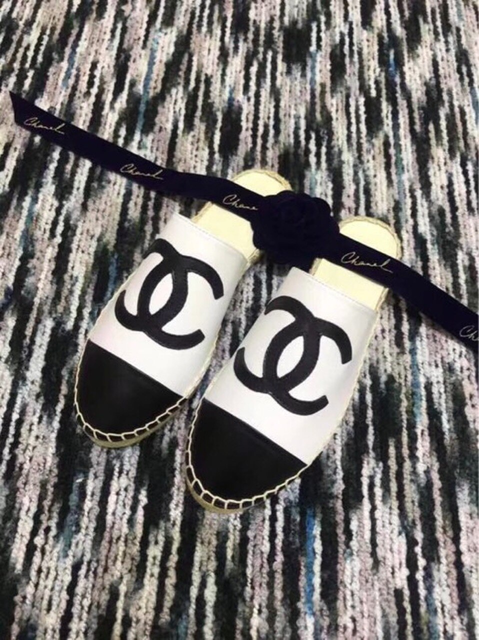 Ch**el Mule Espadrille Slides White/Black For Women, Women’s Shoes