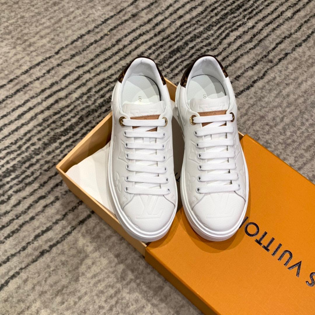 L0vis Vvtt0n Time Out Sneaker White For Women LV