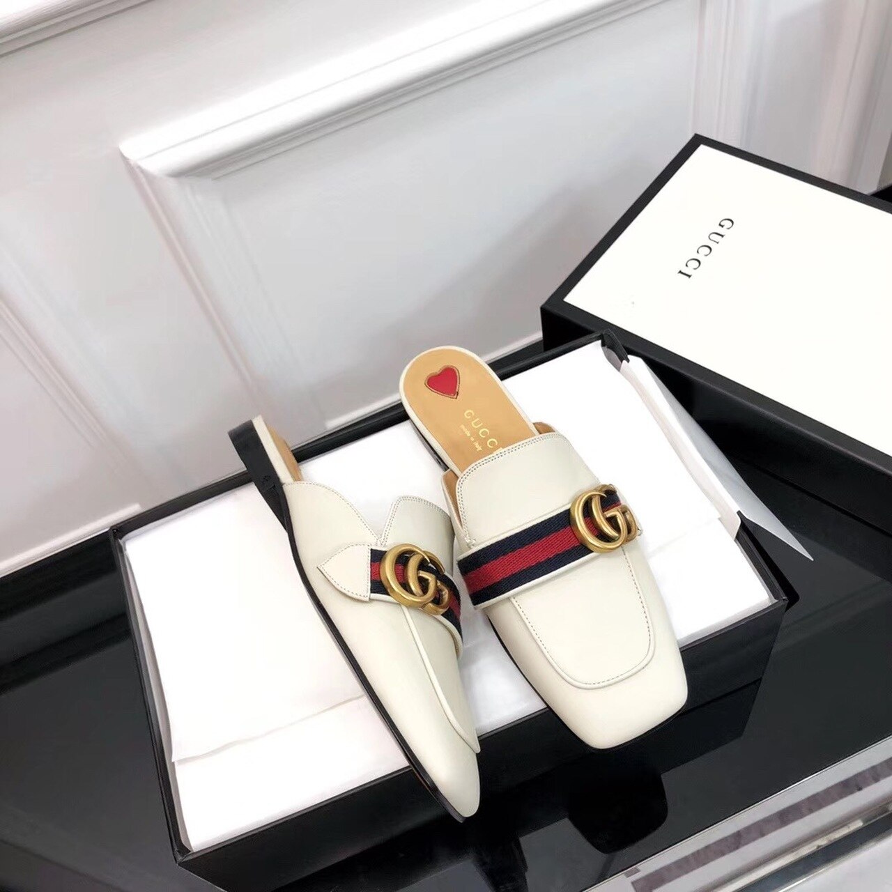 Gvc*1 Peyton Slippers White For Women GG ‎423694 DKHC0 9061