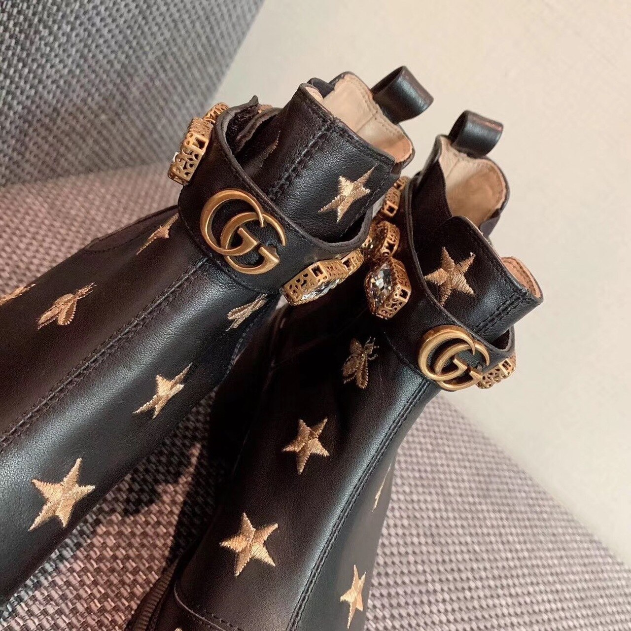 Gvc*1 Star And Bee Embroidered Trip Ankle Boots Black For Women GG