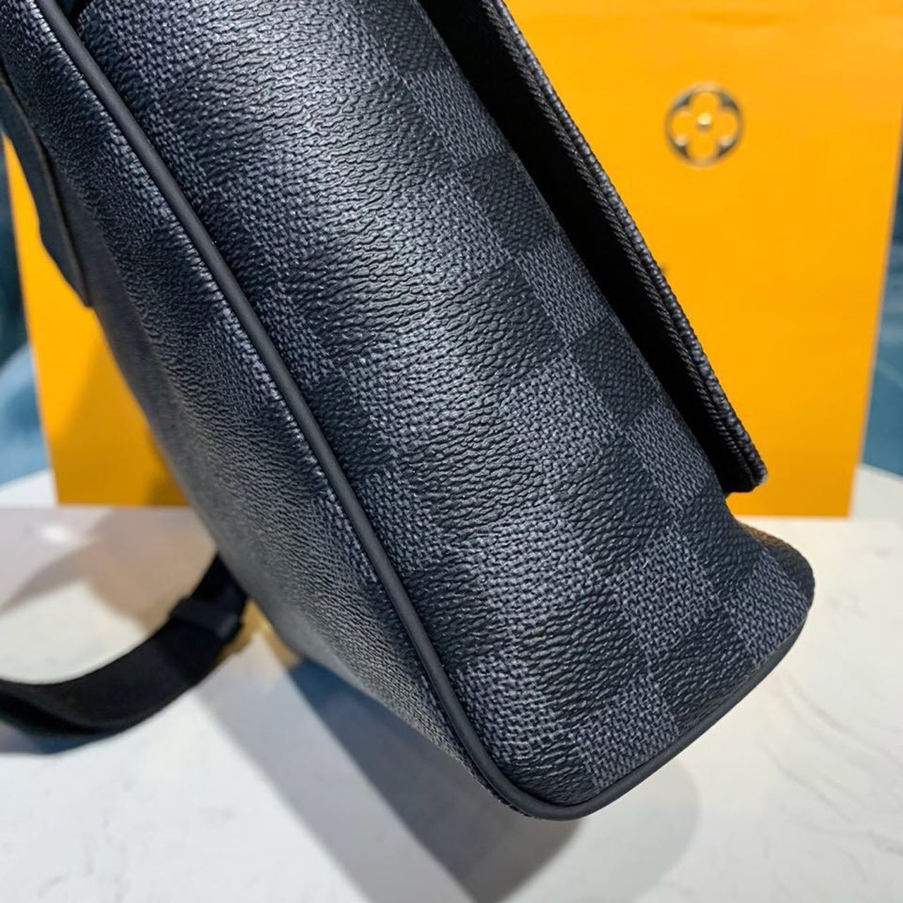 L0vis Vvtt0n District PM Damier Graphite Canvas For Men, Men’s Bags, Shoulder And Crossbody Bags 9.8in/25cm LV N41028