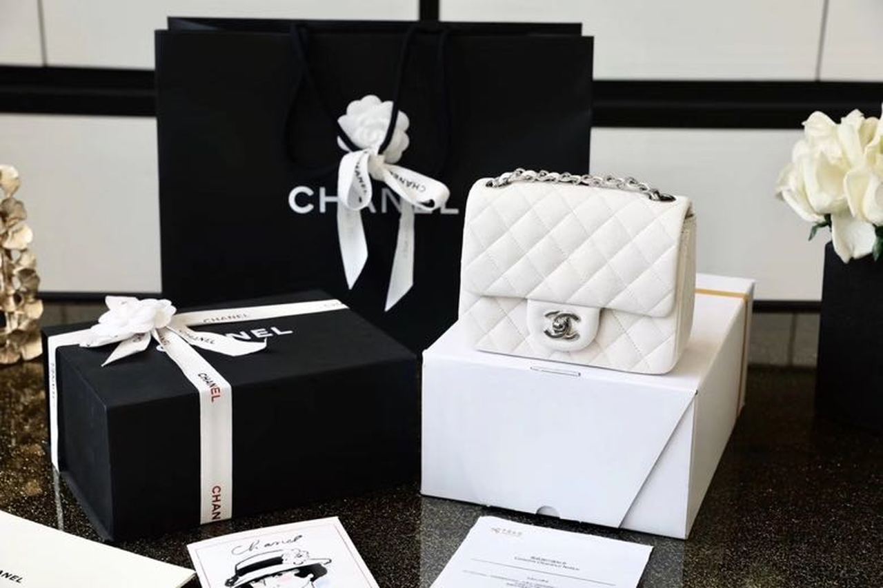 Ch**el Classic Mini Flap Bag Silver Hardware White For Women 6.6in/17cm A35200