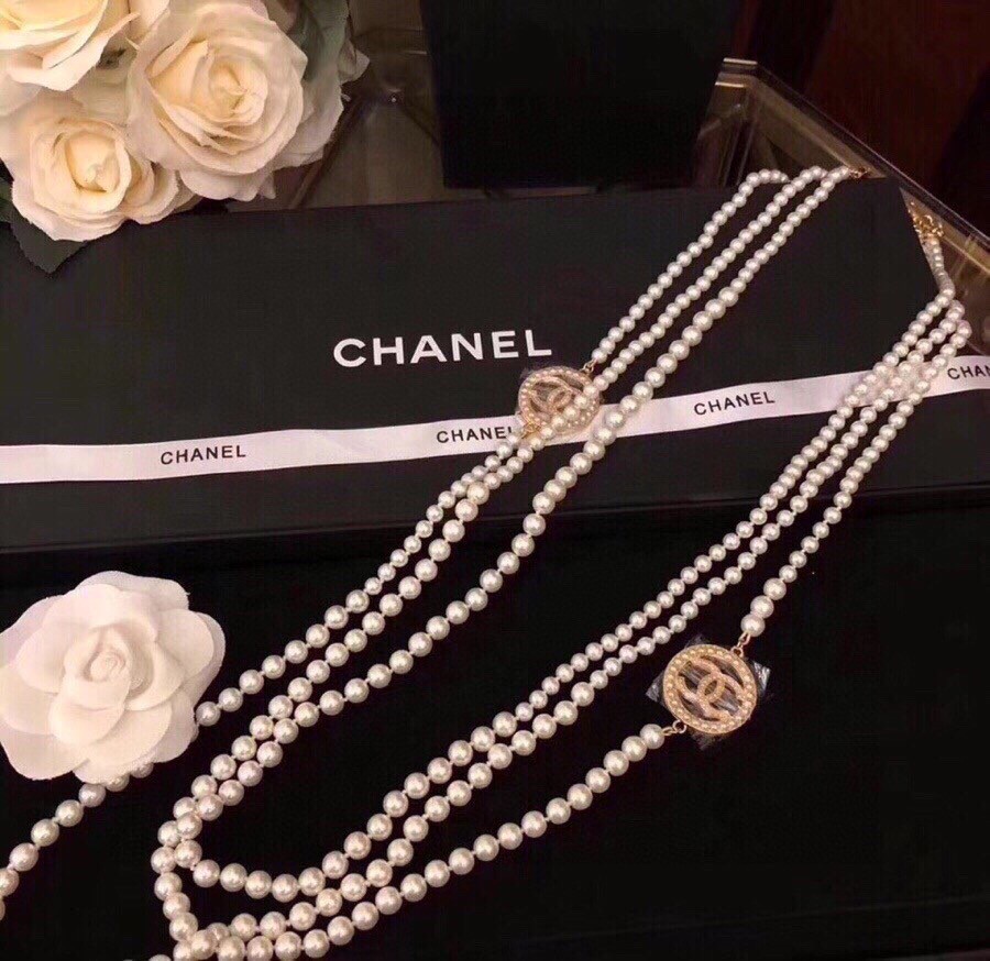 Ch**el Necklace