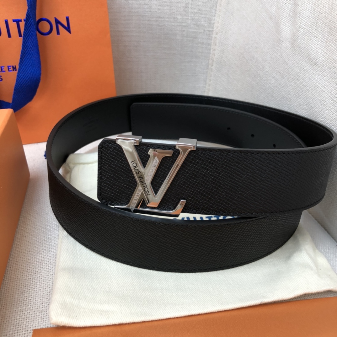 L0vis Vvtt0n Initiales Reversible LV Belt with Silver Hardware