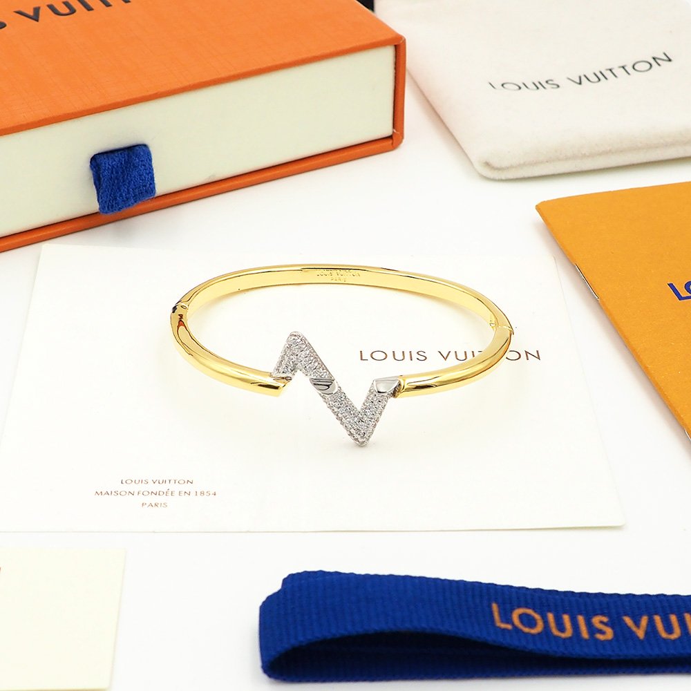 L0vis Vvtt0n Volt Upside Down Bracelet