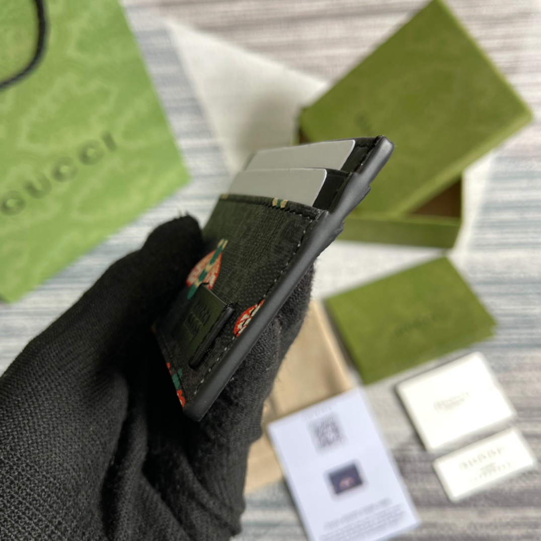 Gvc*1 Card Case Black with Bees Signature For Men 4in/10cm GG