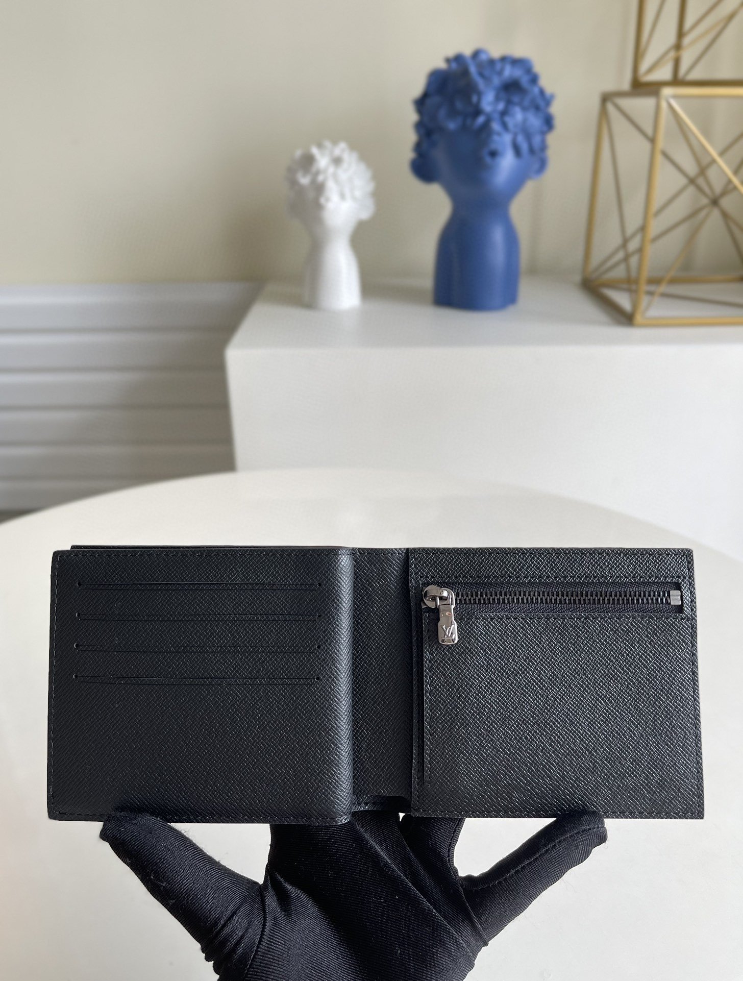 L0vis Vvtt0n Amerigo Wallet Monogram Eclipse For Men, Men’s Wallet 4.7in/11.5cm LV