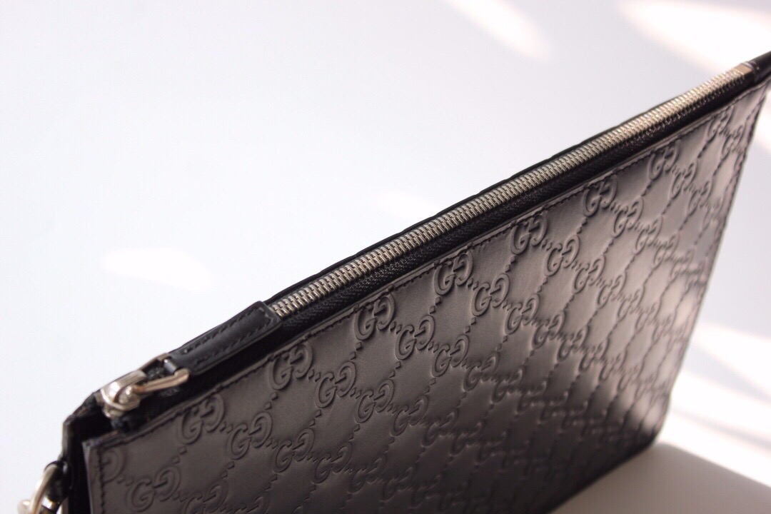 Gvc*1 MicroGvc*1ssima Pouch Black For Men, Men’s Pouch 12in/31cm GG