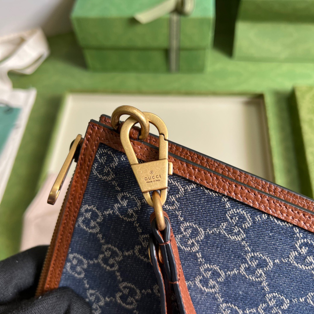 Gvc*1 GG Wool Pouch With Interlocking G Black For Men, Men’s Pouch 12in/31cm GG