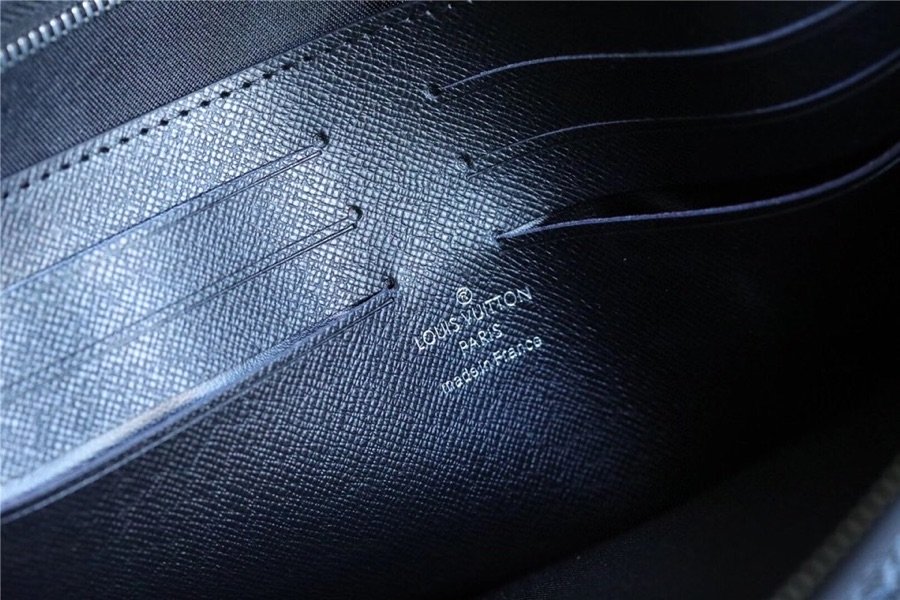 L0vis Vvtt0n Pochette Voyage MM Damier Graphite 3D Canvas Grey For Men, Men’s Travel Accessories 27cm LV N60444