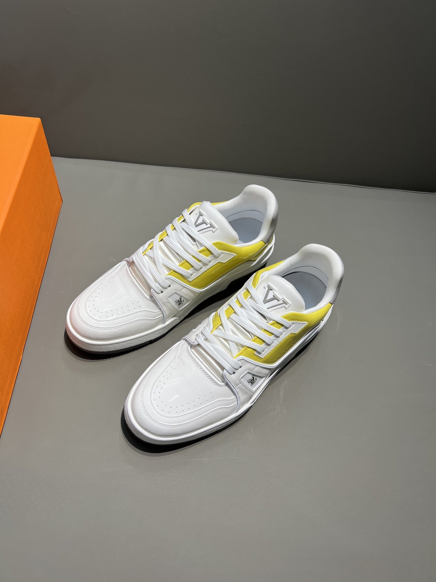 L0vis Vvtt0n Trainer Sneaker White/Yellow Virgil Abloh For Men LV