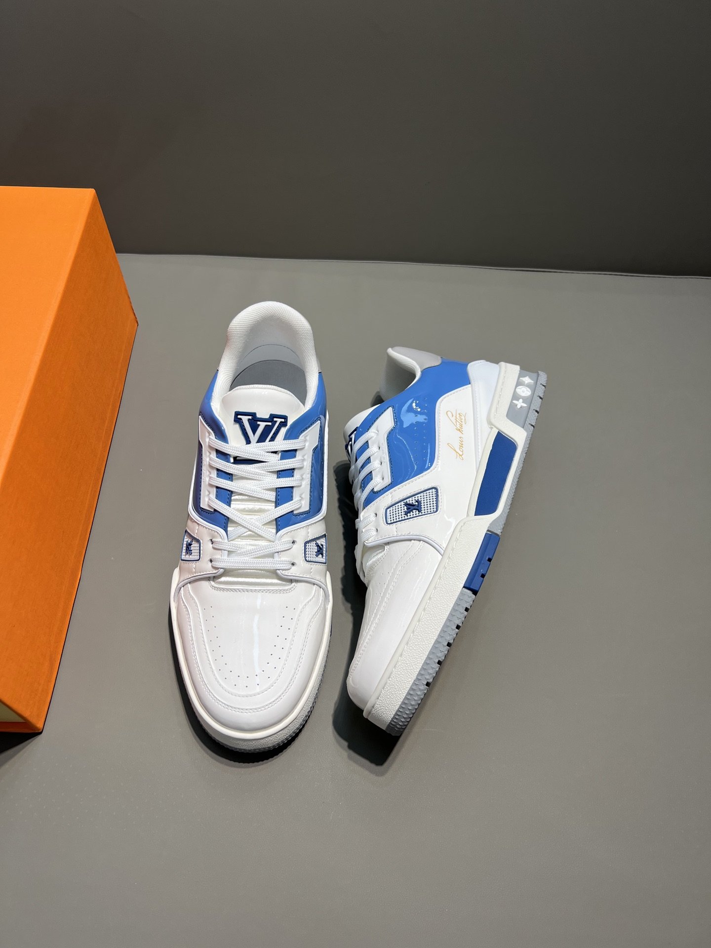 L0vis Vvtt0n Trainer Sneaker White/Blue Virgil Abloh For Men LV