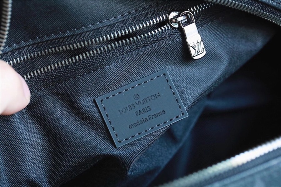 L0vis Vvtt0n Cosmetic Pouch Monogram Eclipse For Women, Women’s Wallets 6.7in/17cm LV M60024