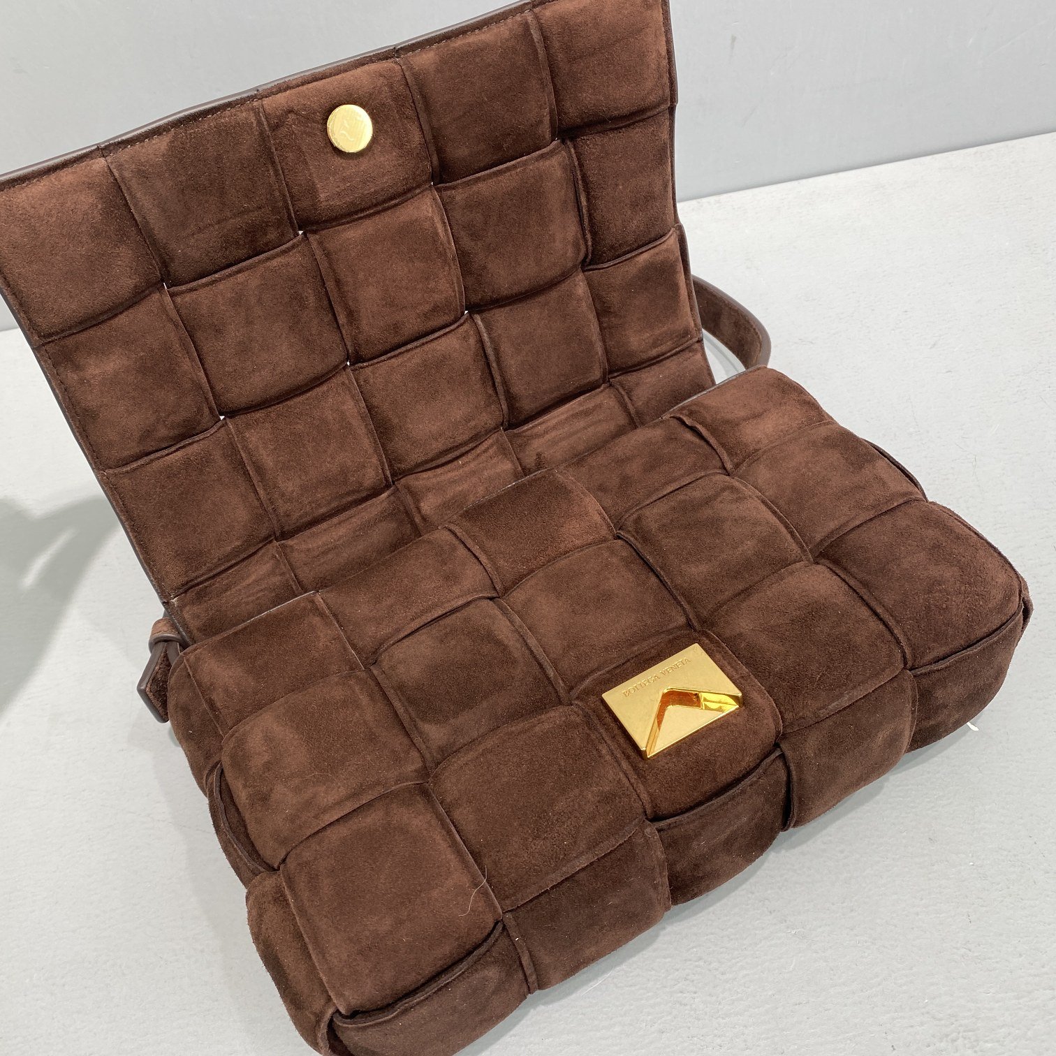 B0tt*ga Ven*ta Padded Cassette Caramel, For Women, Women’s Bags 10.2in/26cm 591970VCP619850