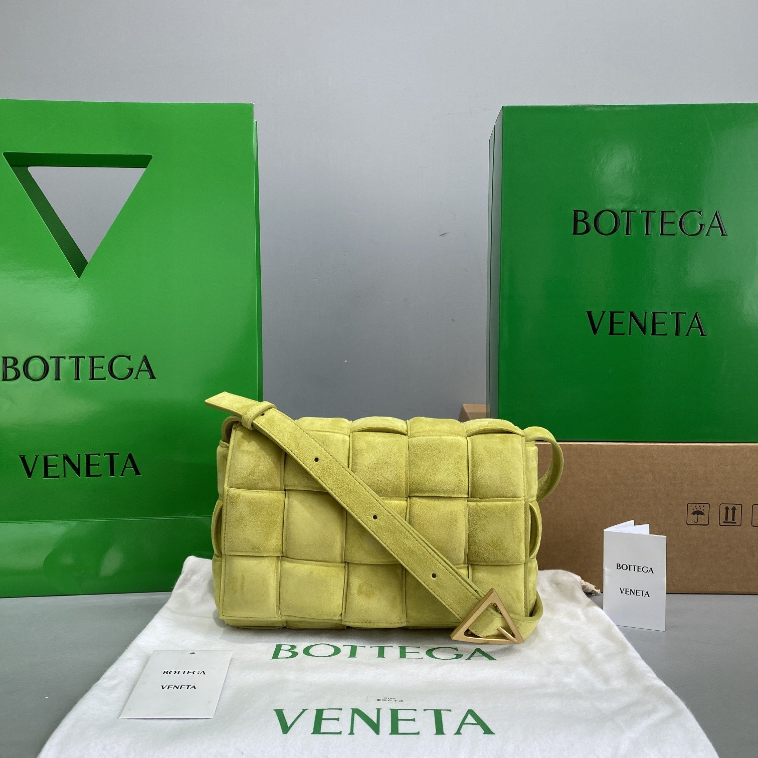 B0tt*ga Ven*ta Padded Cassette Yellow, For Women, Women’s Bags 10.2in/26cm