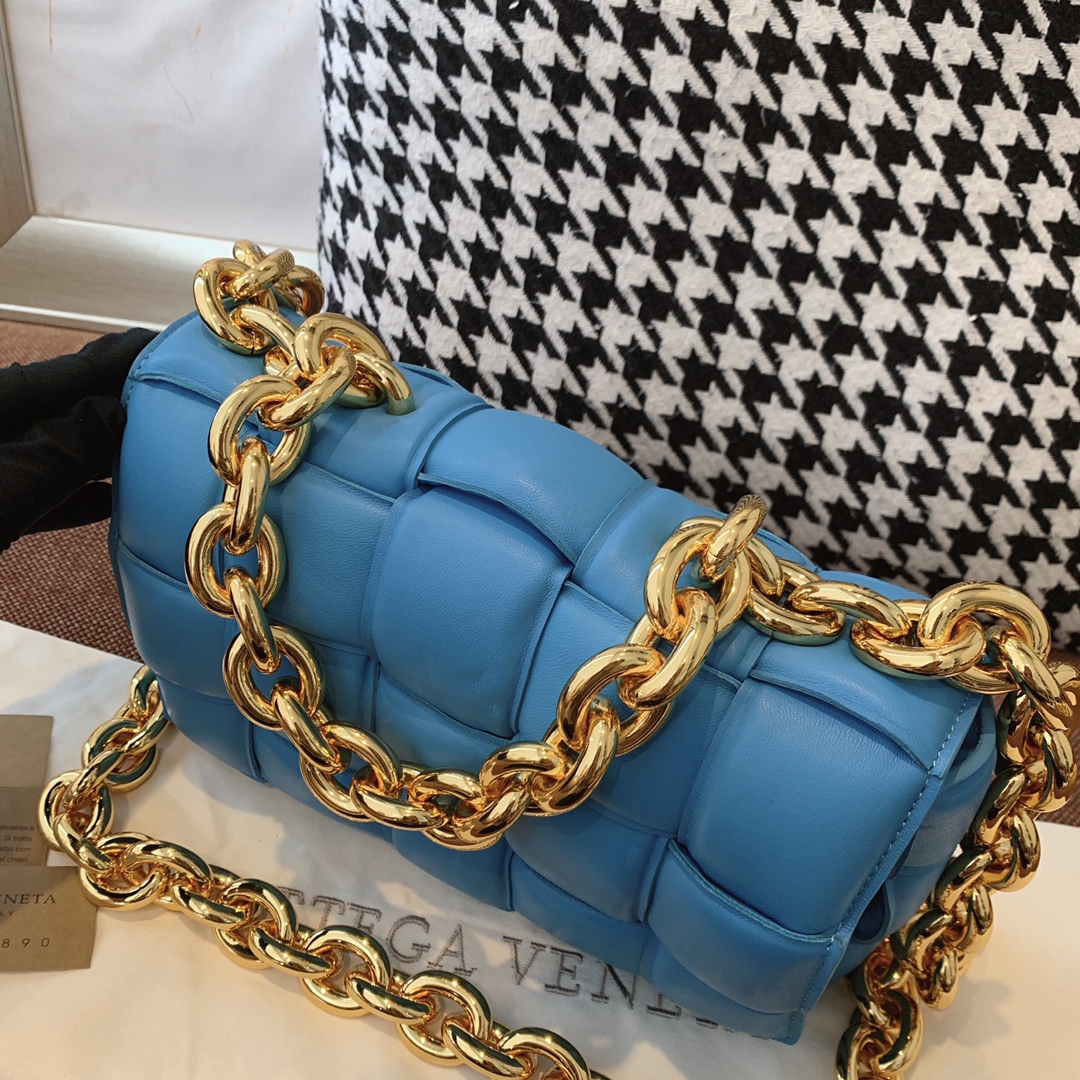 B0tt*ga Ven*ta Chain Cassette Blue, For Women, Women’s Bags 10.2in/26cm