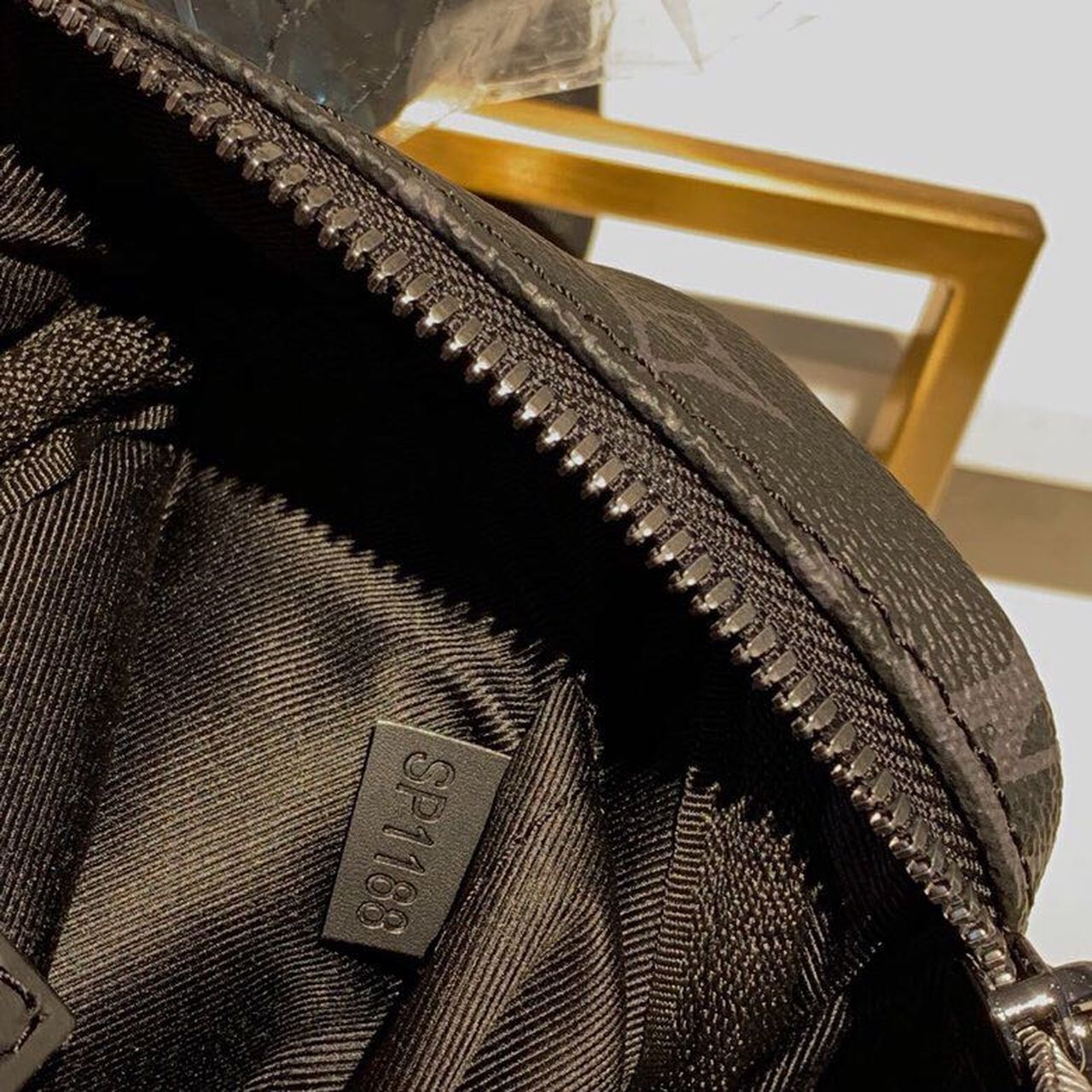 L0vis Vvtt0n Bumbag Monogram Eclipse Canvas For Men, Men’s Belt Bags 11in/28cm LV M42906