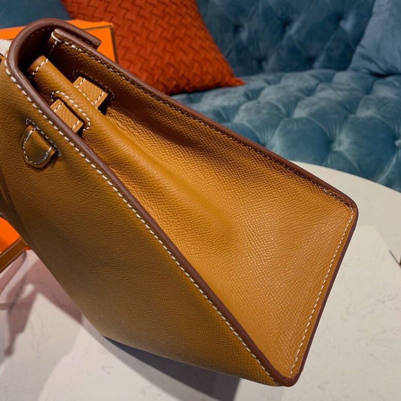 H**me5 Kelly Gold For Women Gold Toned Hardware 10in/25cm