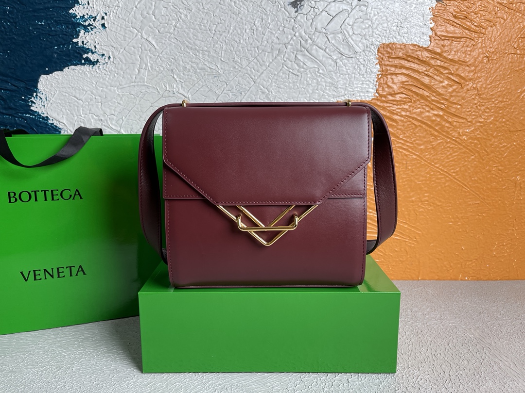 B0tt*ga Ven*ta Clip Bag Purple, For Women, Women’s Bags 9in/23cm